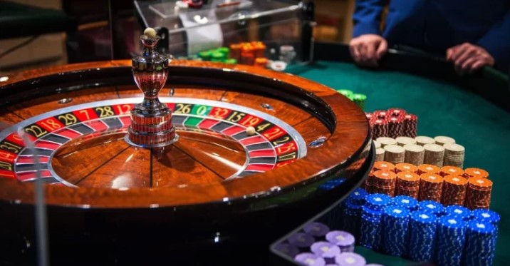 Hướng dẫn chi tiết cách chơi thắng tại game Roulette bằng việc rút tiền thắng ngay dễ dàng